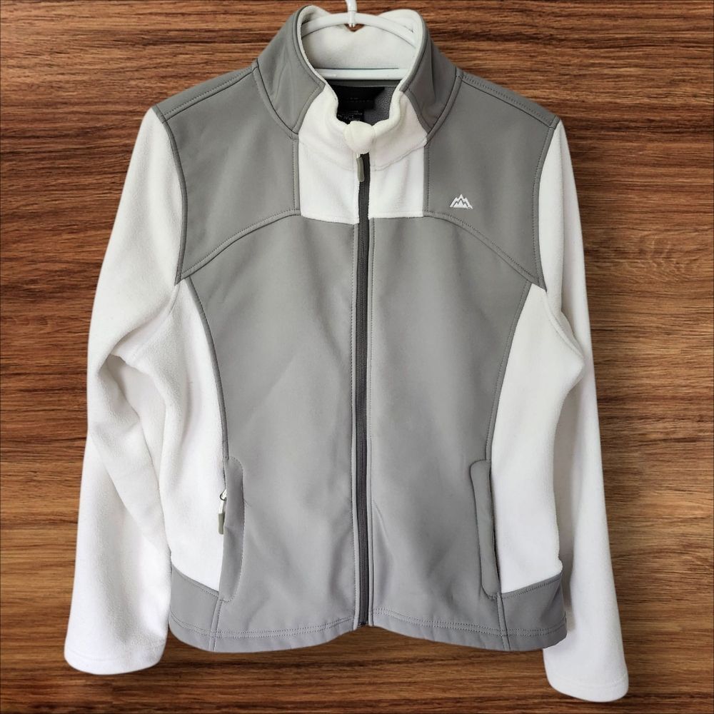 Snozu Gray and White Fleece Slightly Fitted Jacket. Sz. L
